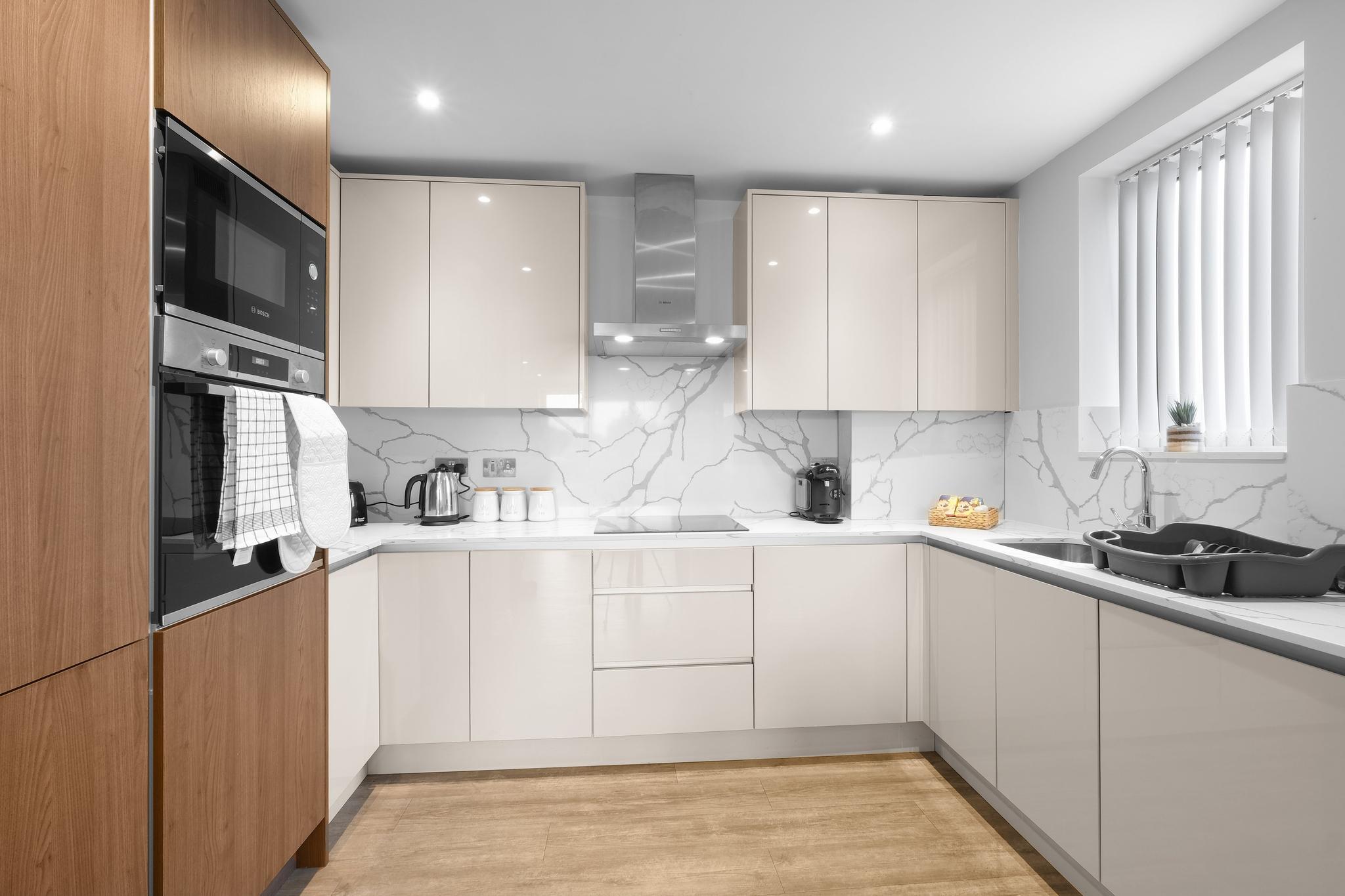 The Isleworth 2BR 2BA with Gated Parking Balcony3