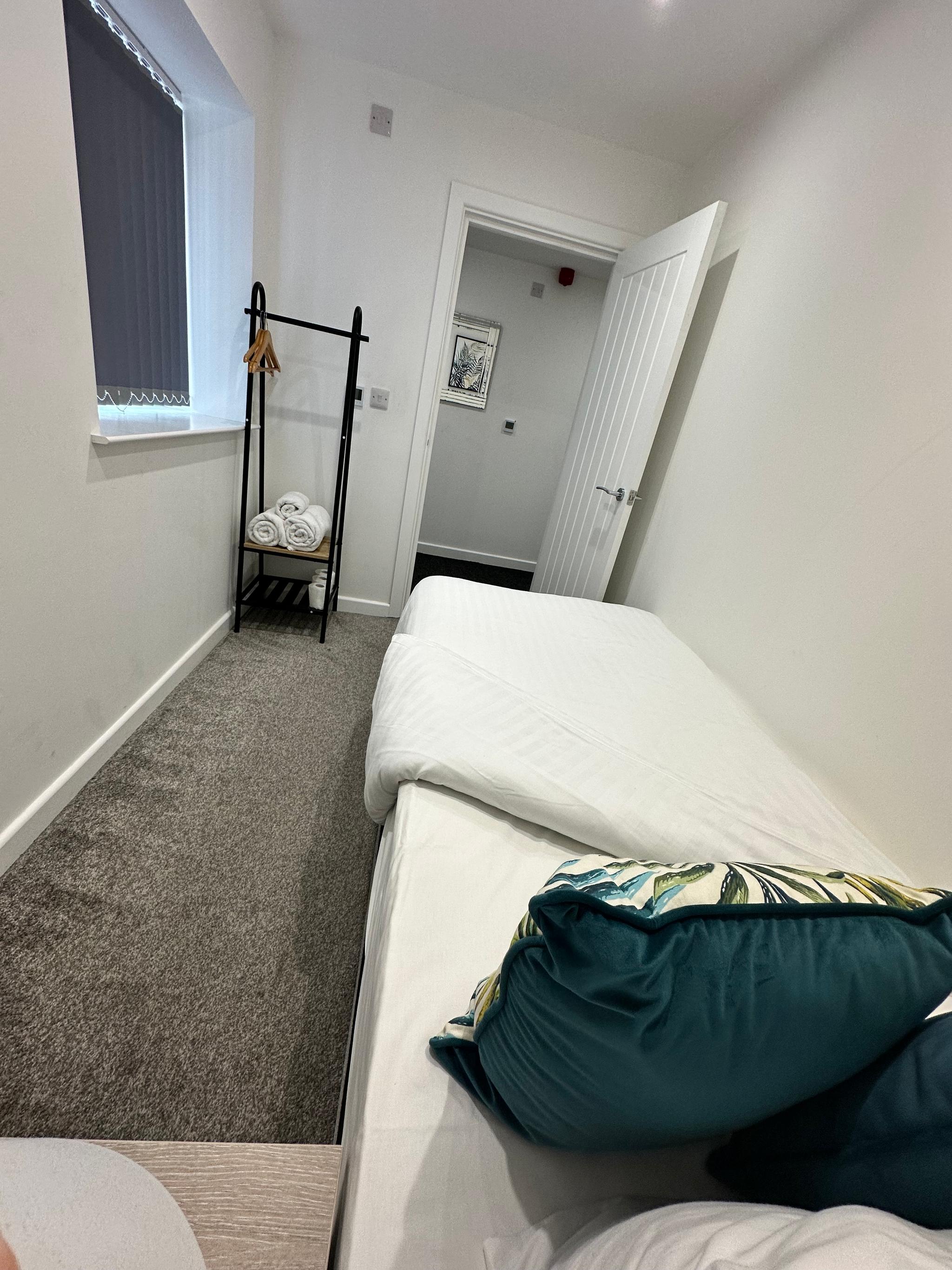 Modern and Comfortable 2 Bed Apartment6