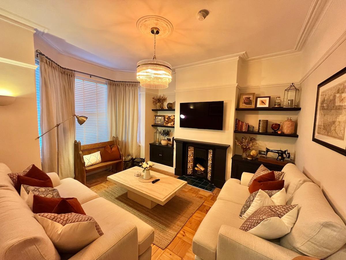 Chester Gem: Charming 3BR Home with Garden4