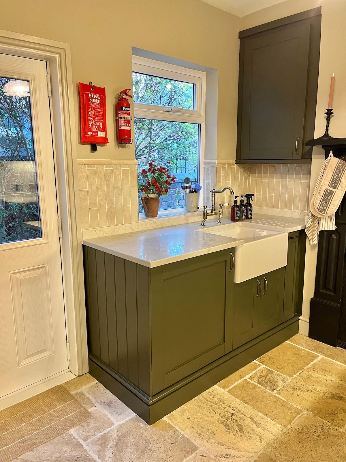 Chester Gem: Charming 3BR Home with Garden6