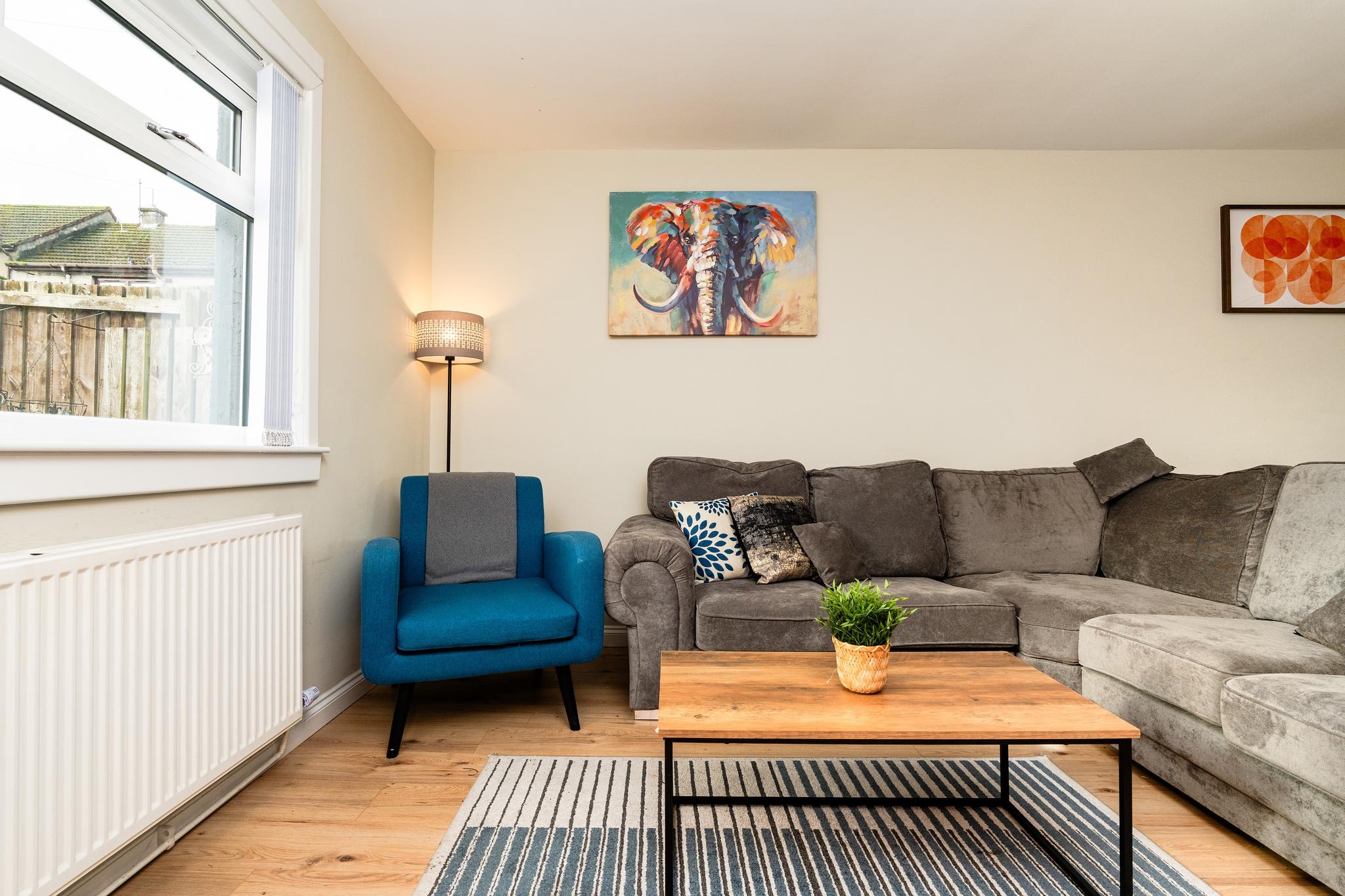 3-Bed House | Sleeps 6 | Work Stay I Van Parking6
