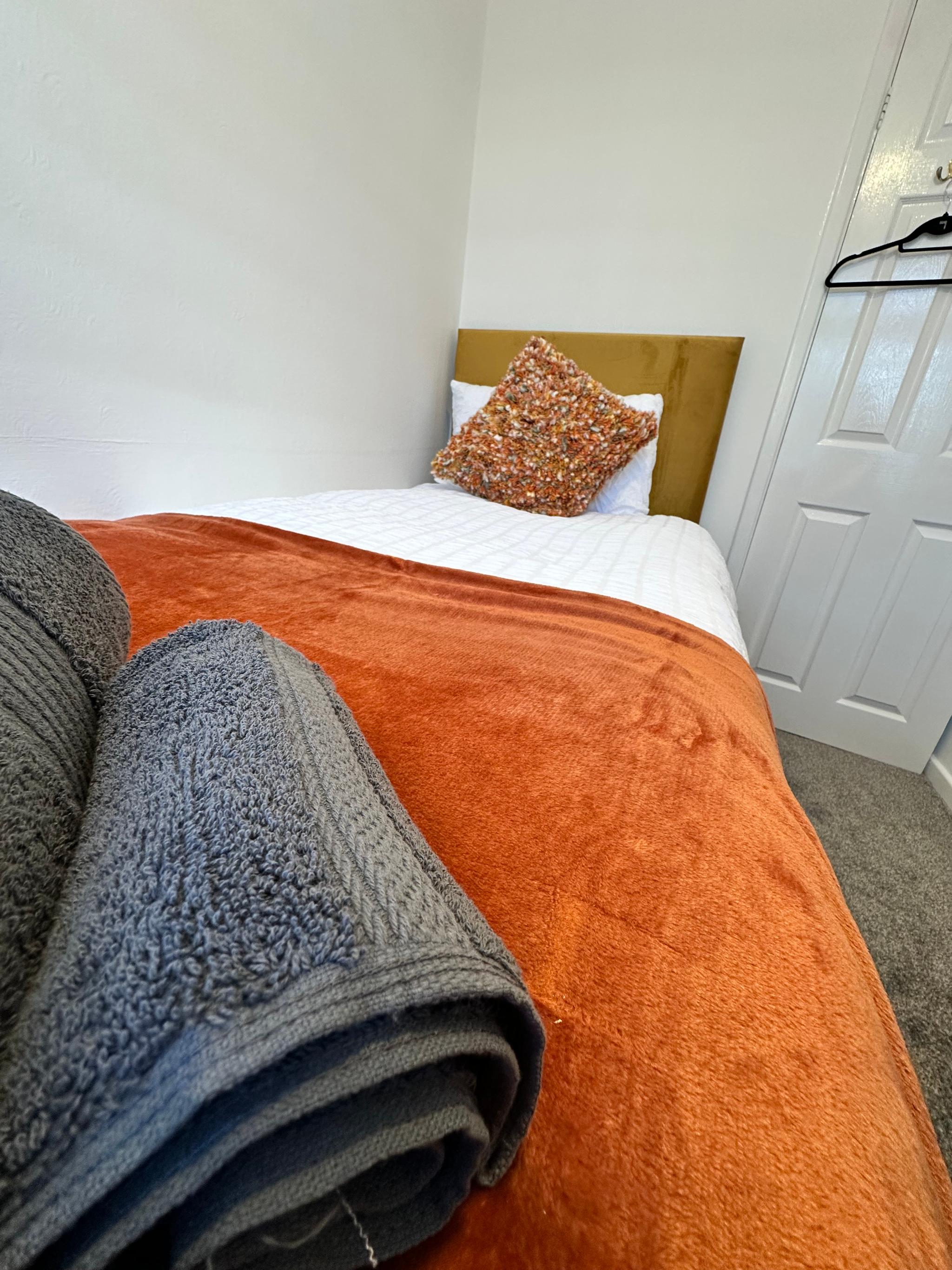 Spacious 3 Bedroom House in Hessle6