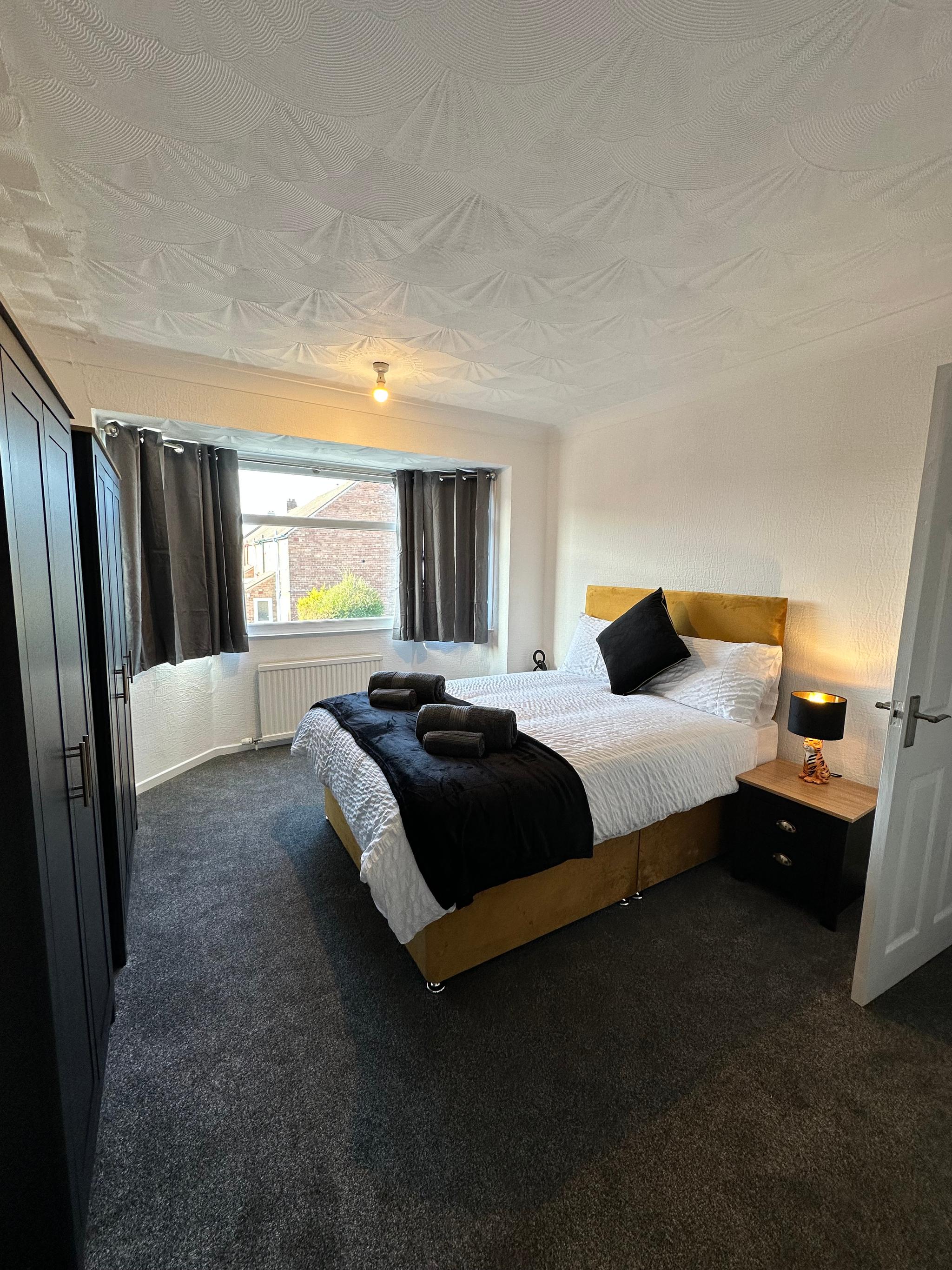 Spacious 3 Bedroom House in Hessle5