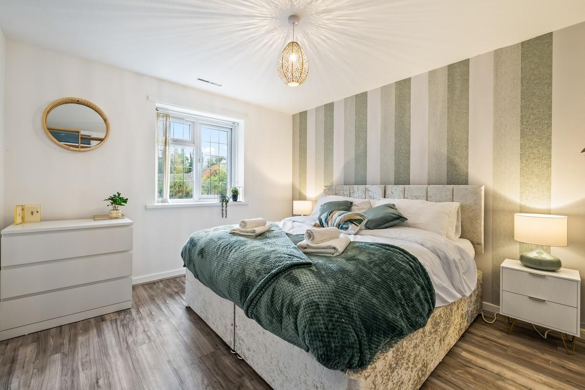 Buckingham | 2 Bedroom | Free Parking | Flat3