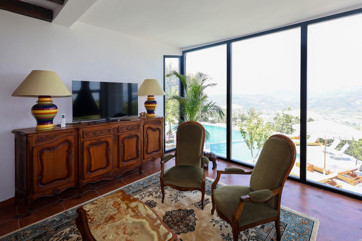 Sunrise House - Swimming Pool (1st Floor)2