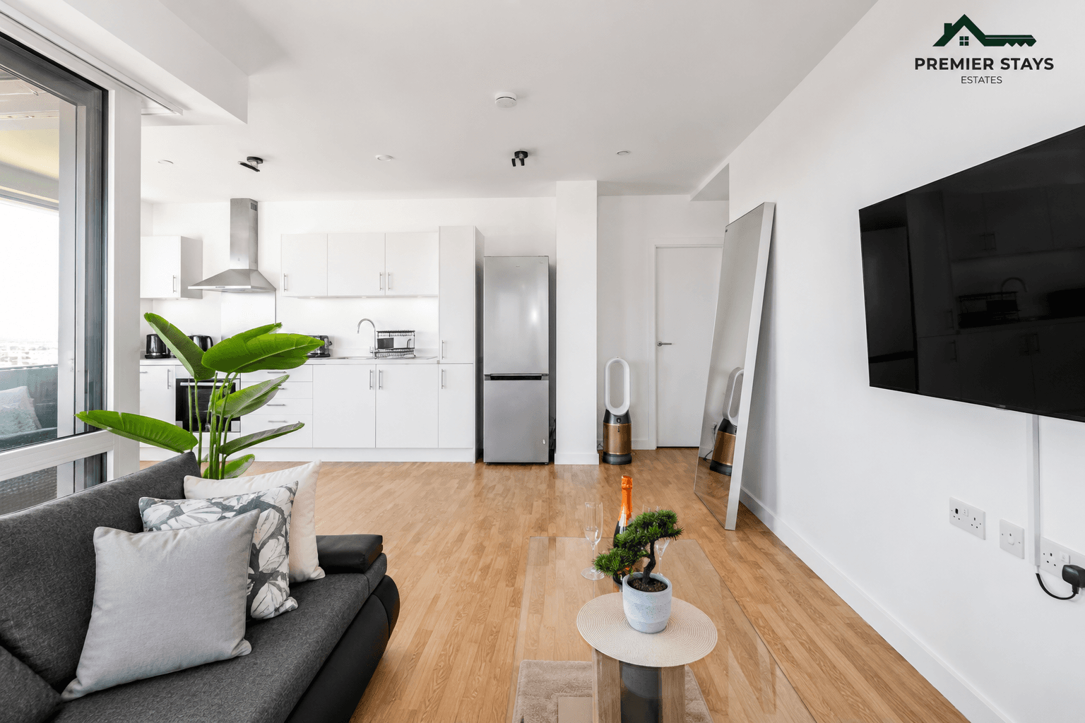 Premier Nestwise Luxury 2-Bed Penthouse Apartment4