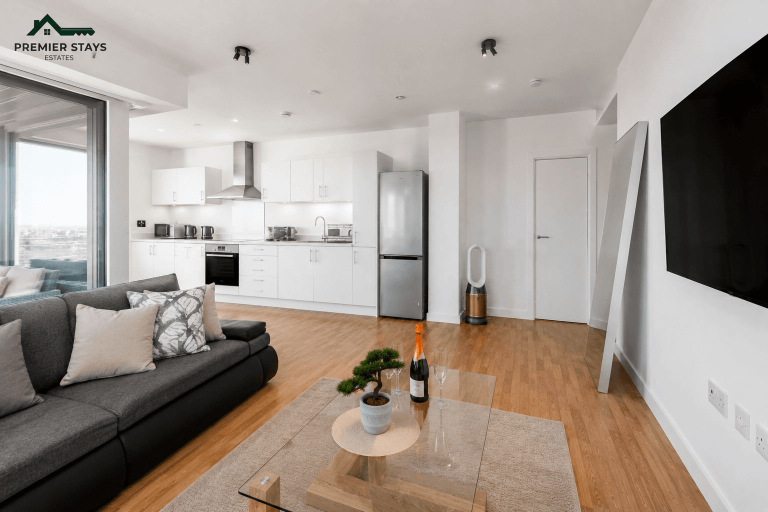 Premier Nestwise Luxury 2-Bed Penthouse Apartment3