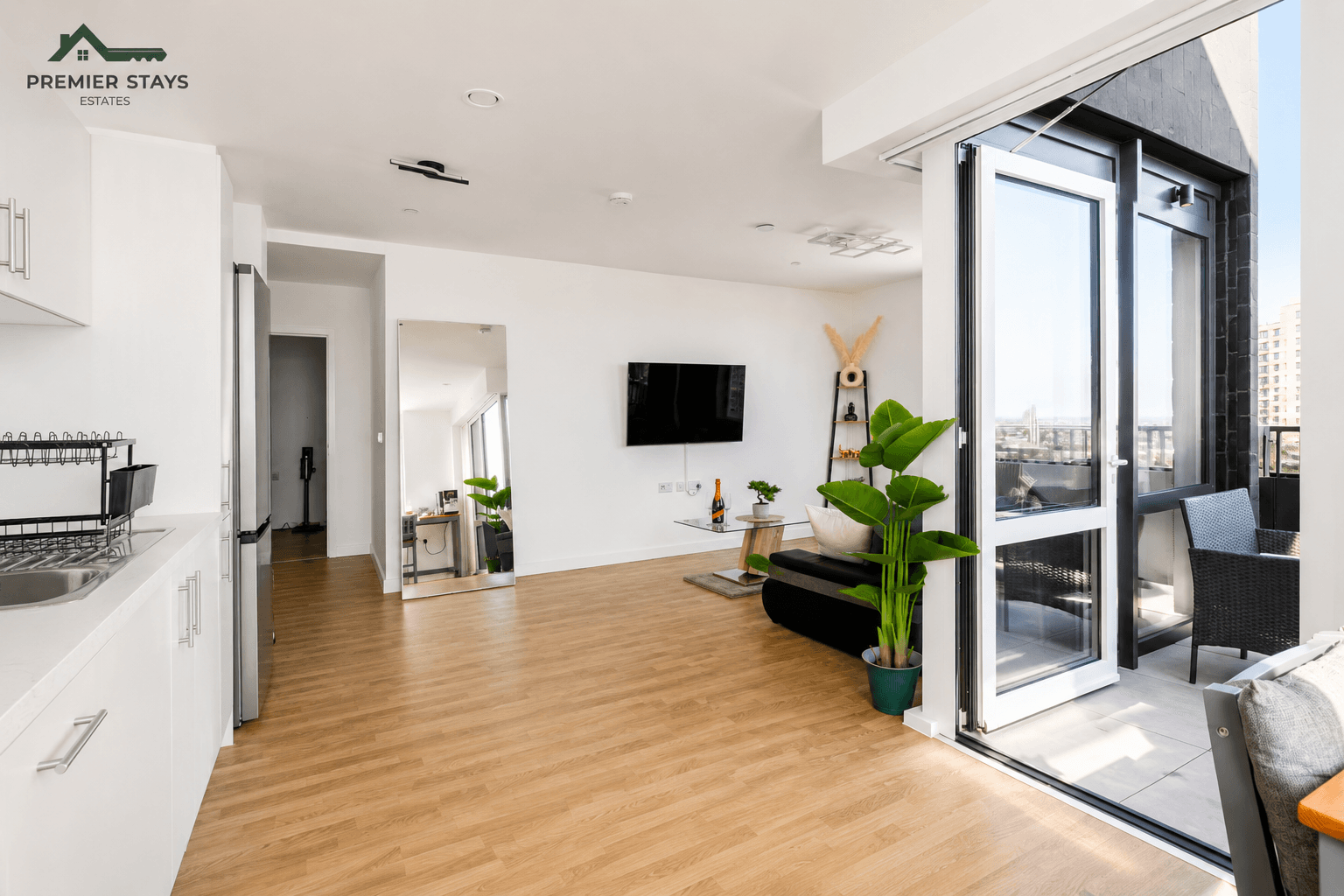Premier Nestwise Luxury 2-Bed Penthouse Apartment1