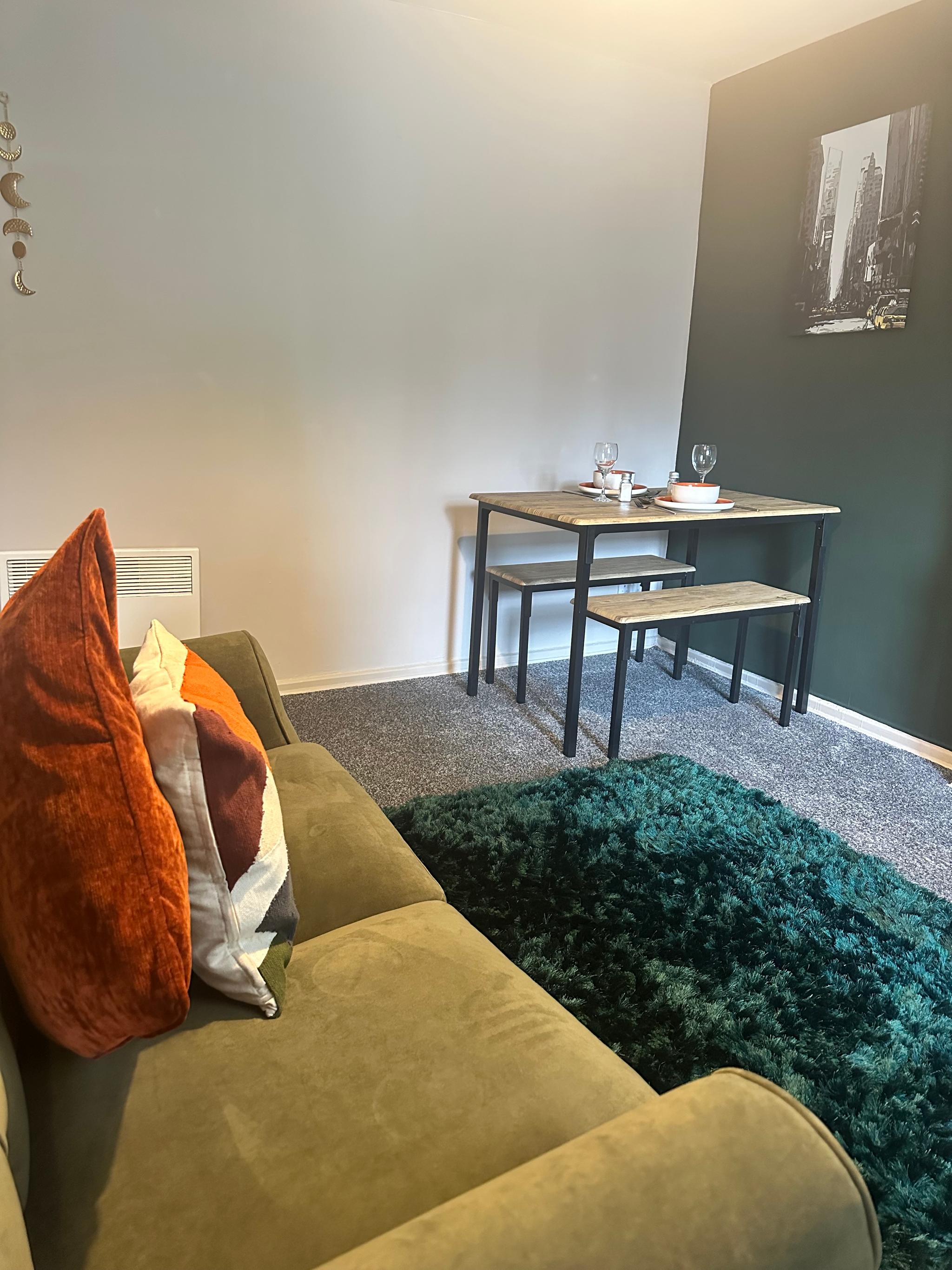 Cosy Ground Floor One Bedroom Flat/ Parking3