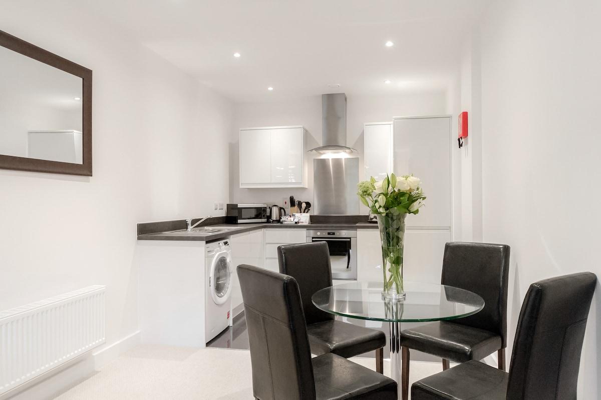 Stunning 1-2 Bedroom Serviced Apartments in Sutton6