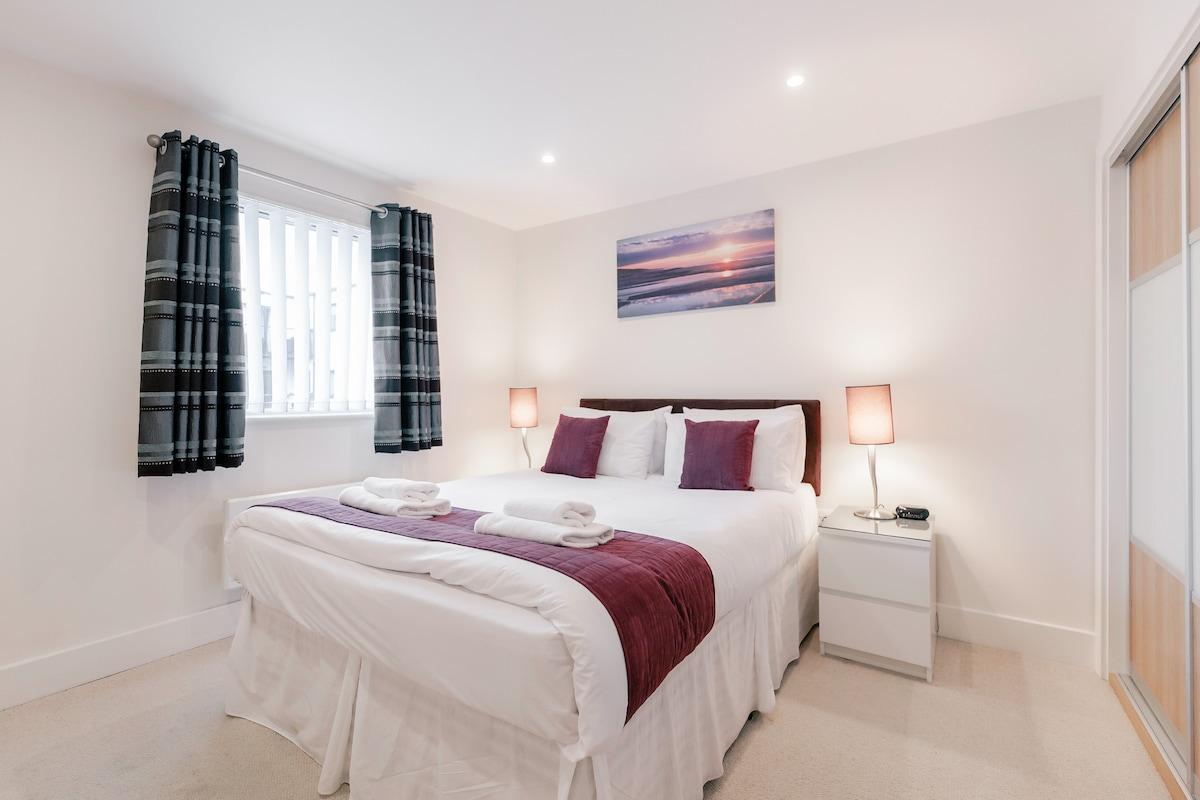 Spacious 1-2 Bedroom Serviced Apartments in Epsom1