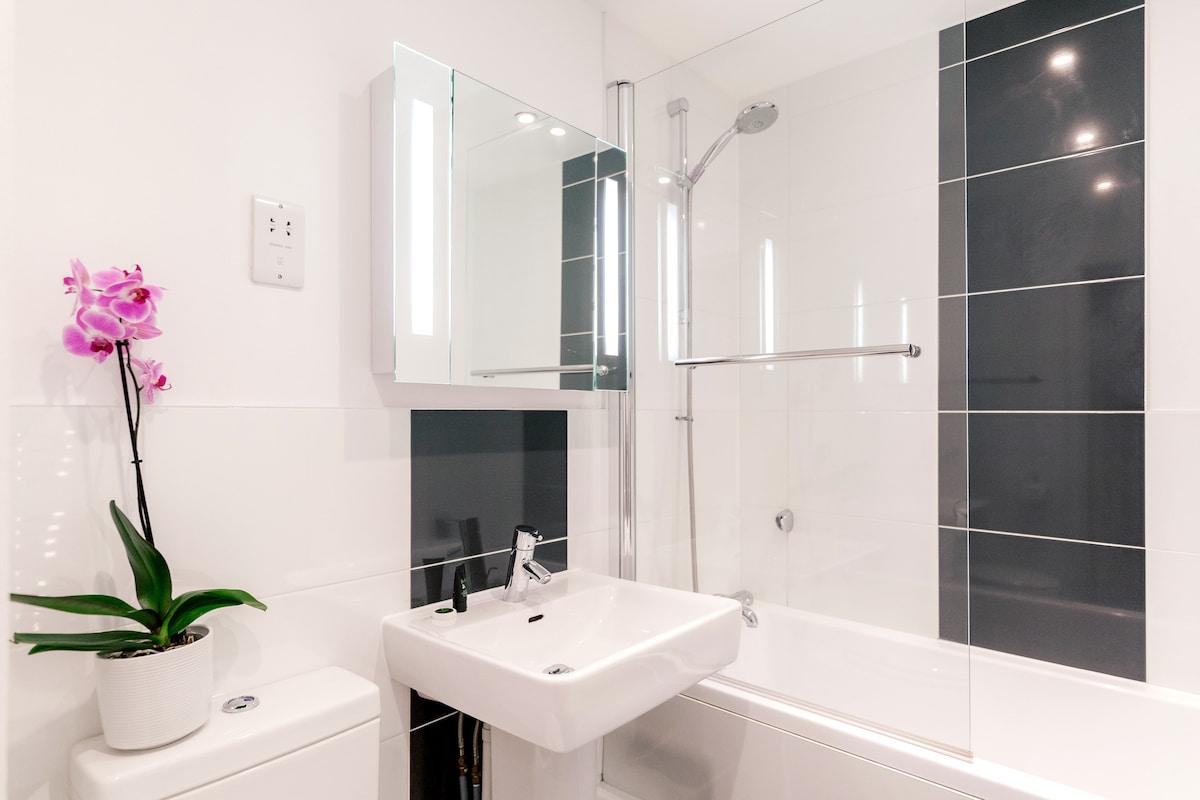 Spacious 1-2 Bedroom Serviced Apartments in Epsom6