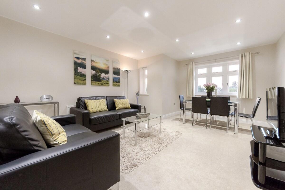 Brilliant 1-2 Bedroom Serviced Apartments in Esher2
