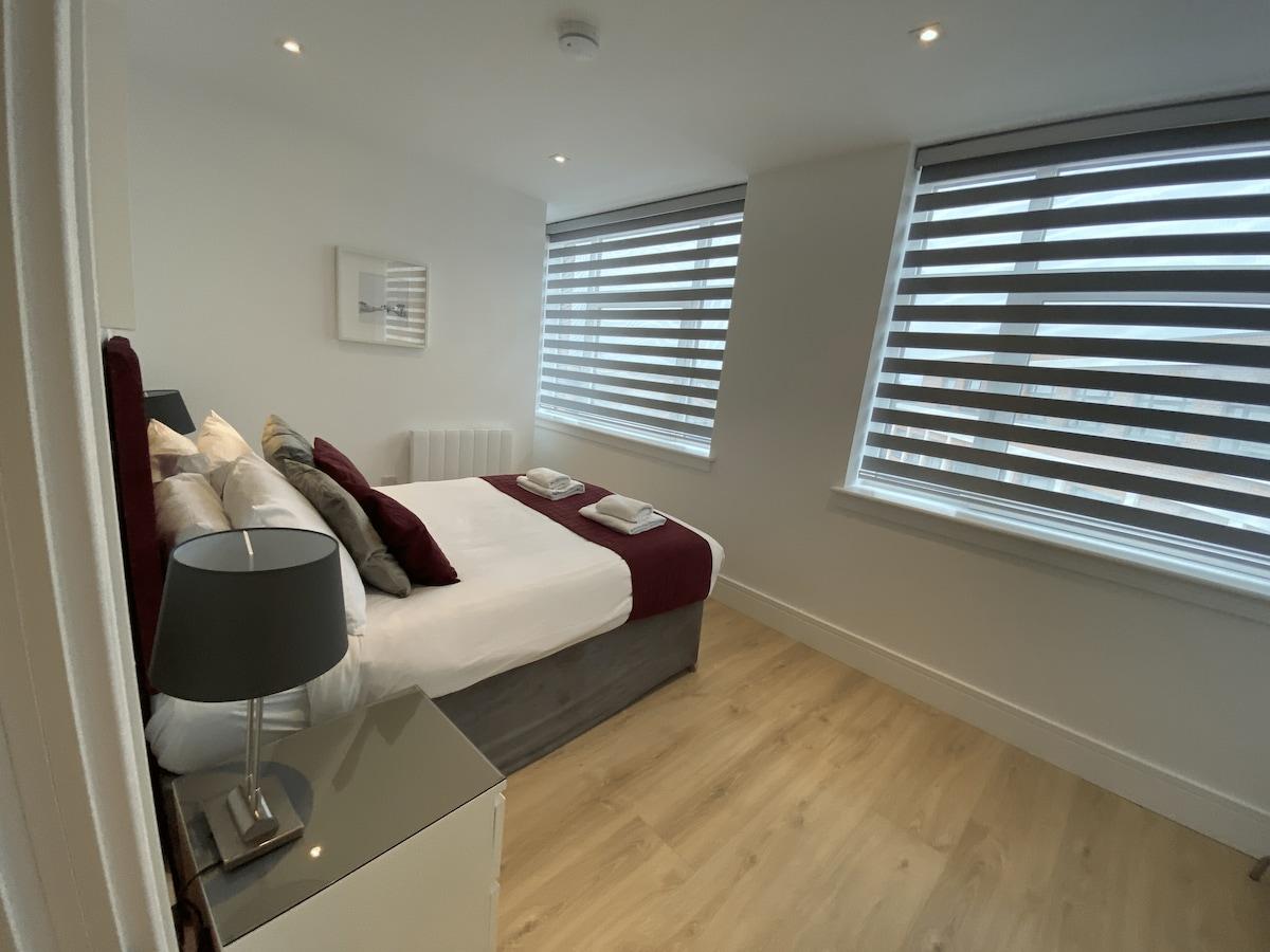 Great 1-3 Bedroom Serviced Apartments in Chertsey6