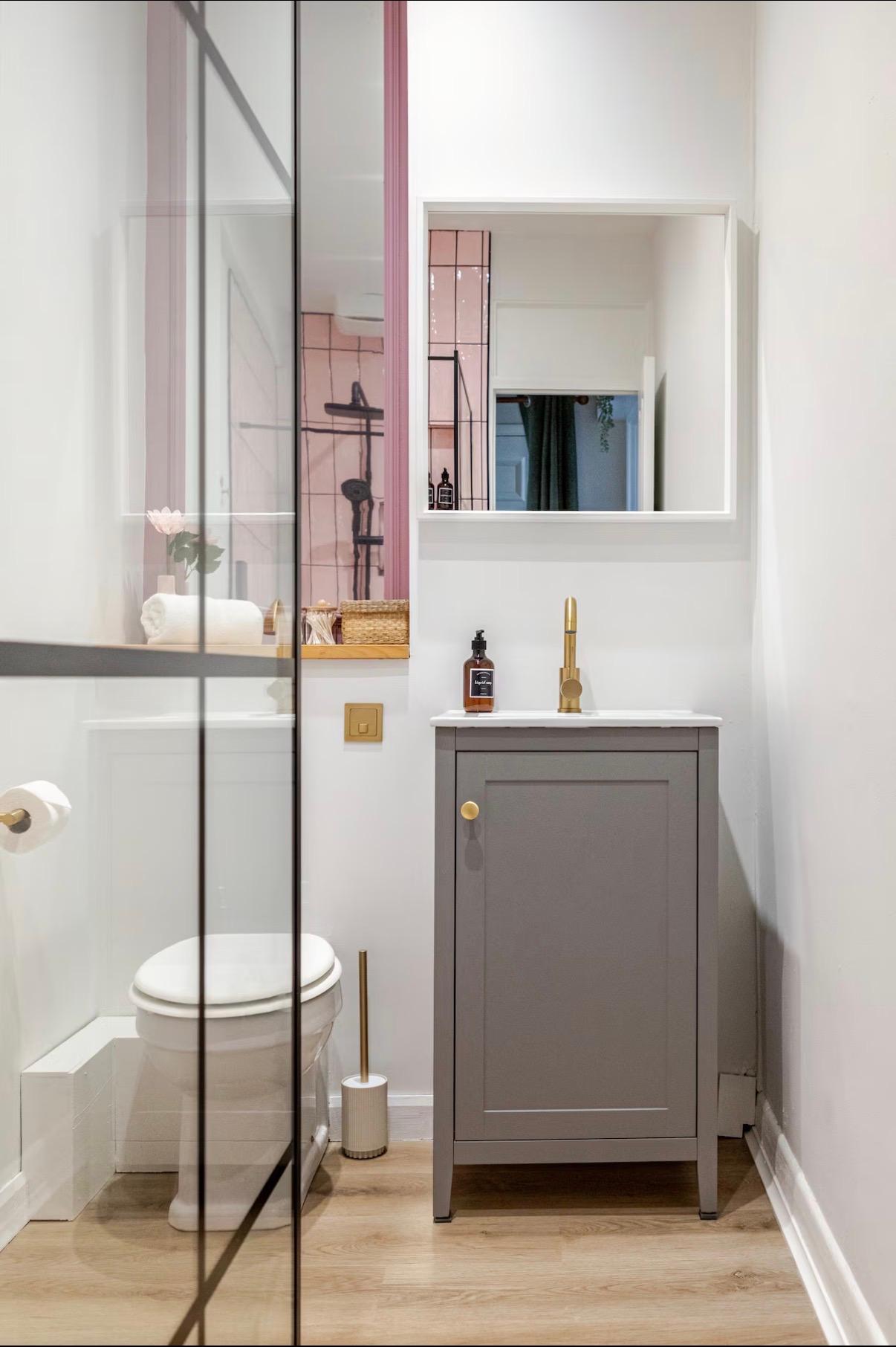 Georgian Luxury Apartment · Central Bat3