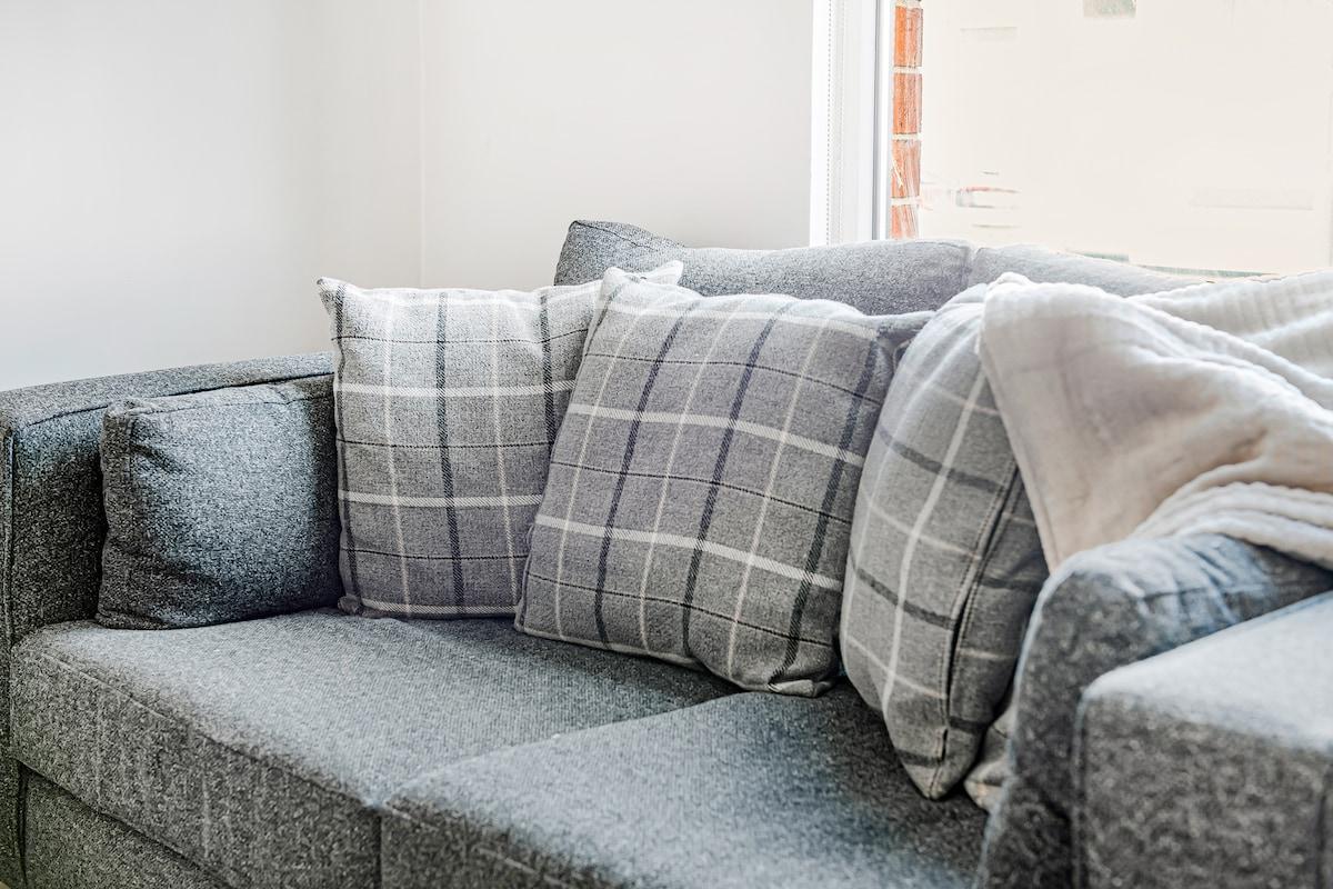 10% OFF CityCentral 2BR Parking, Workspace, Garden4