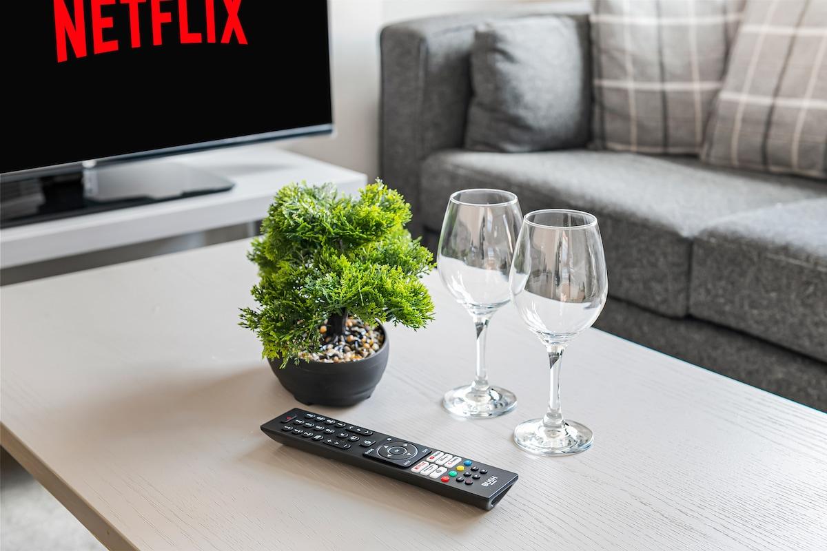 10% OFF CityCentral 2BR Parking, Workspace, Garden5