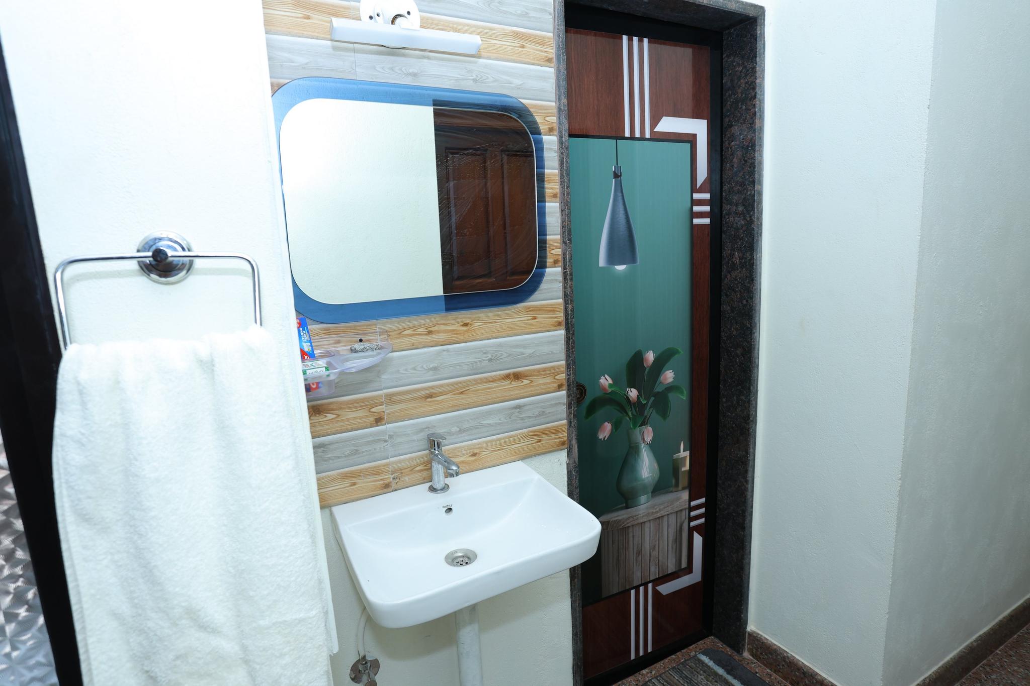 The Penthouse at Swiss Avenue5