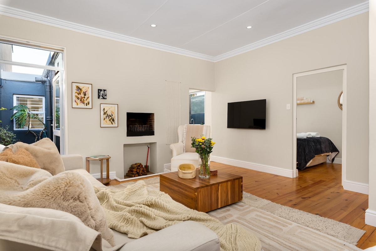 Sea Point Serenity | Airy 3-Bedroom Retreat1