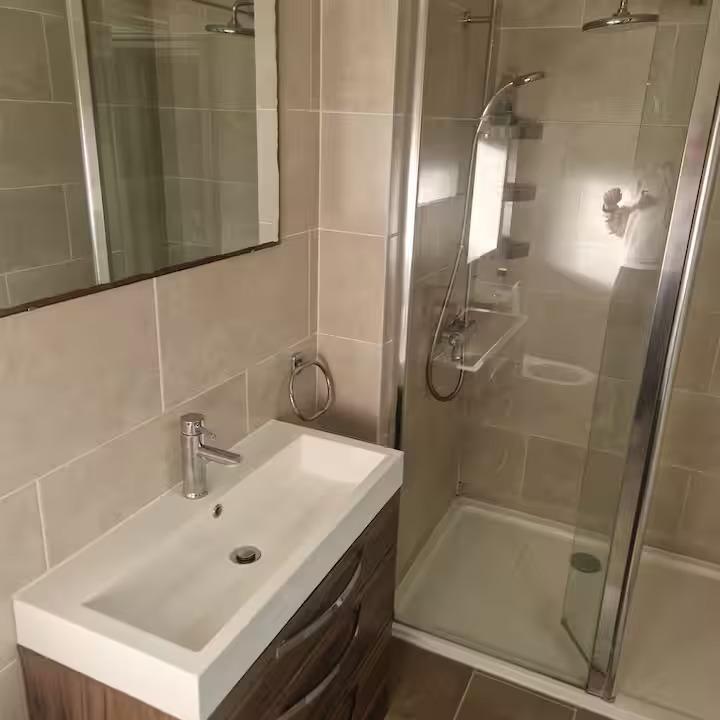 4BR House By Comfy Nest Northampton With Parking2