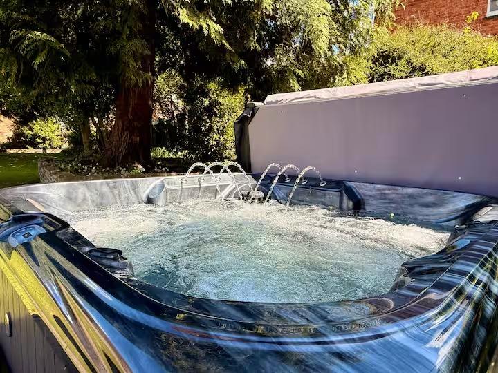 Luxury Grand Victorian· Hot Tub · Stunning Garden5