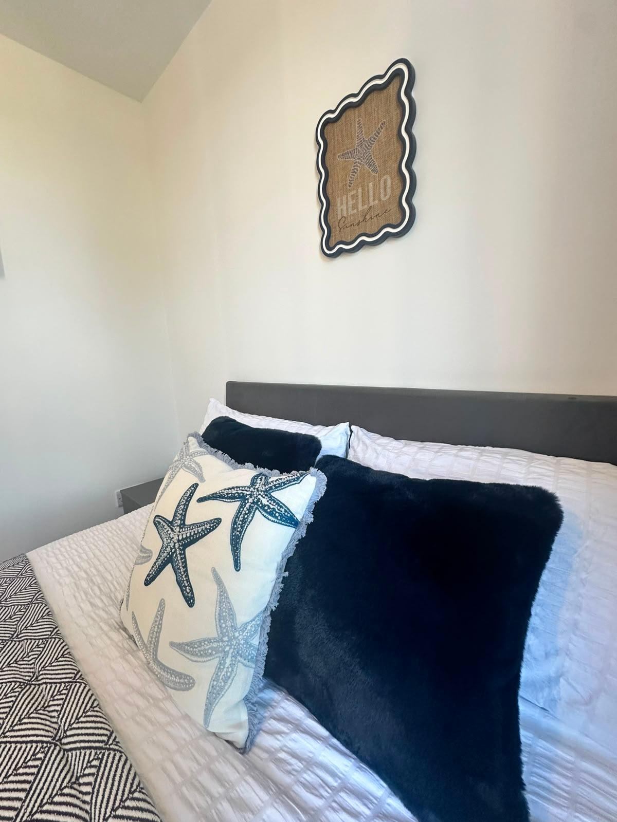 Victoria Dock Executive Apartment 2 Bed Sleeps 43