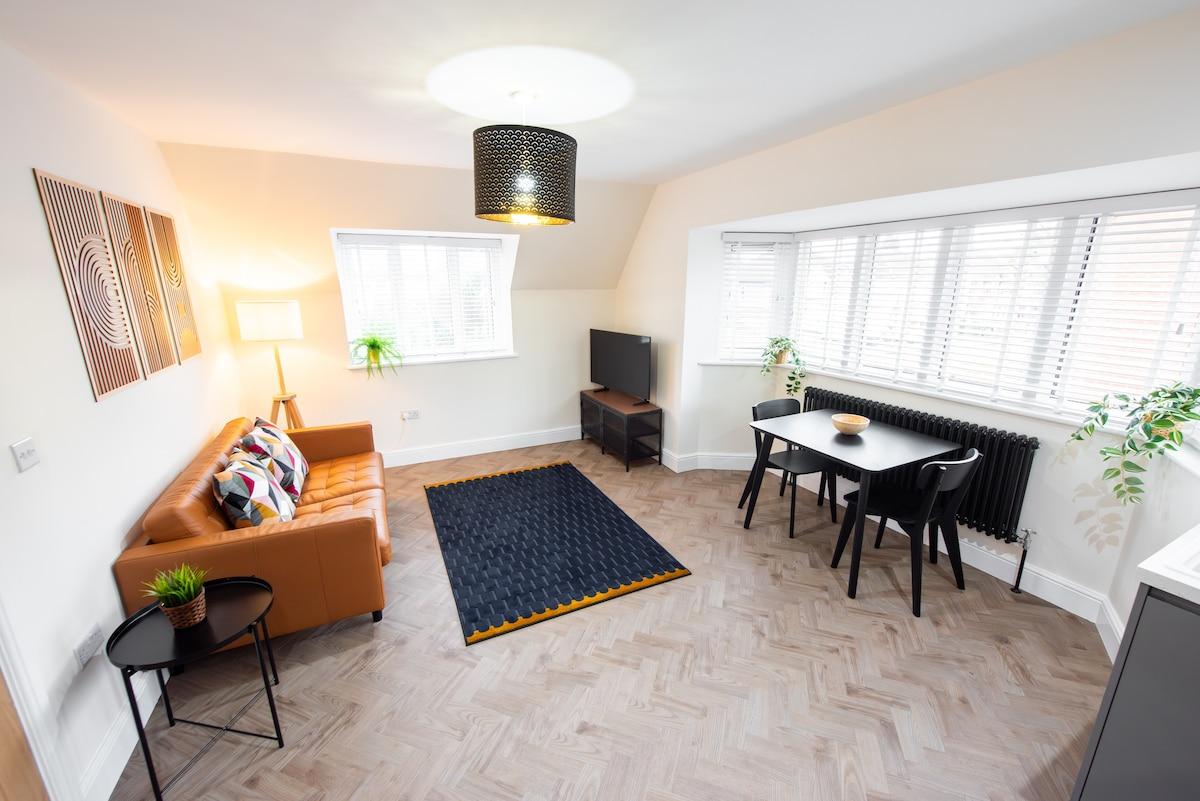 Harwich Apt: Gig-Speed WiFi & Parking3