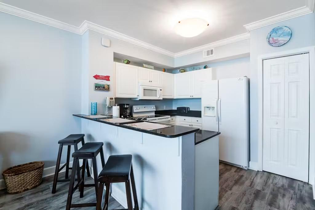 Two Bedroom Condo in Tidewater4