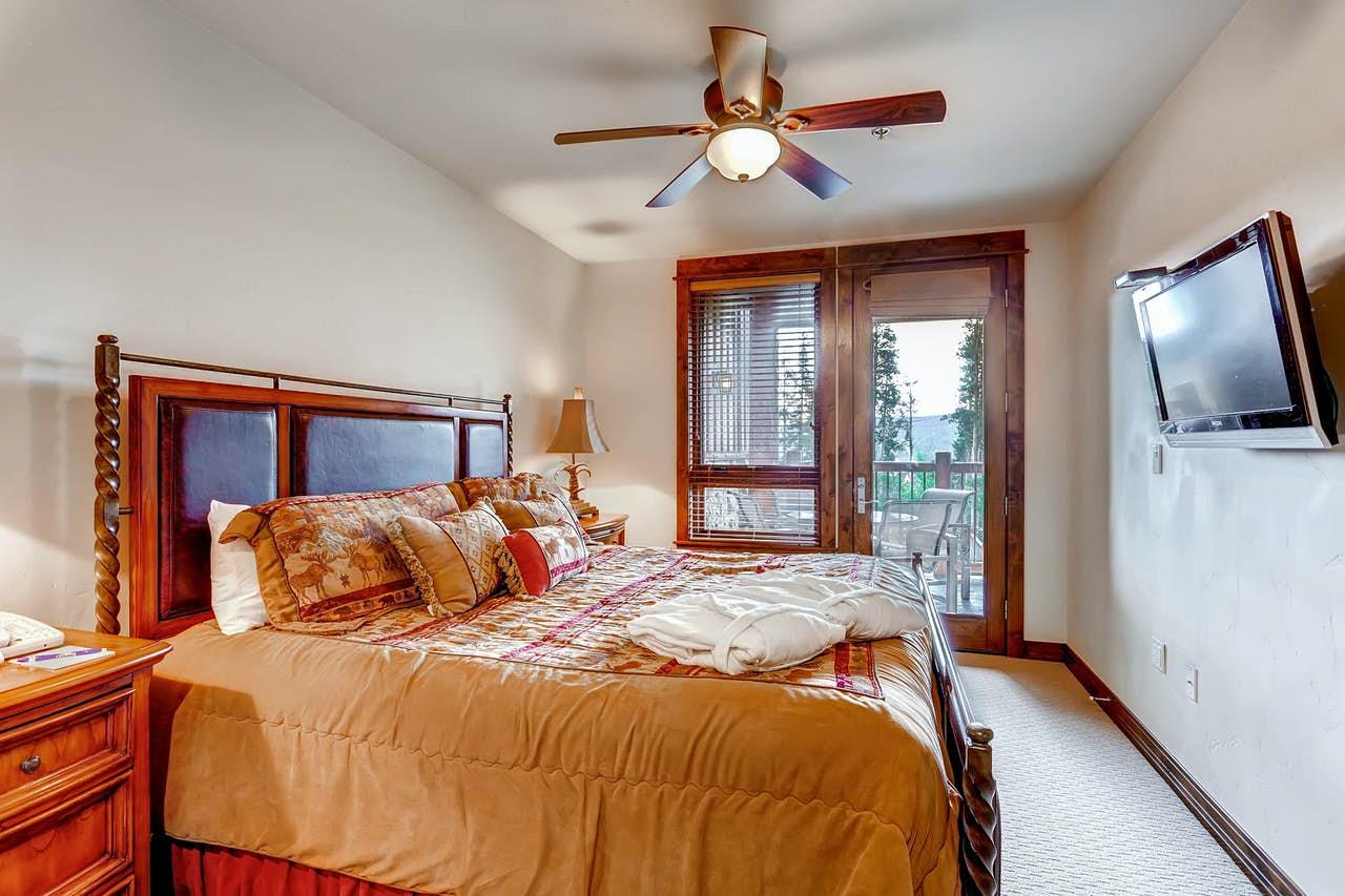 Two Bedroom Condo in Bluesky5