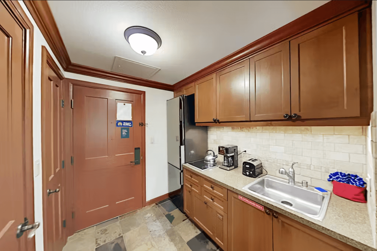 One Bedroom Condo in Everline Resort and Spa6