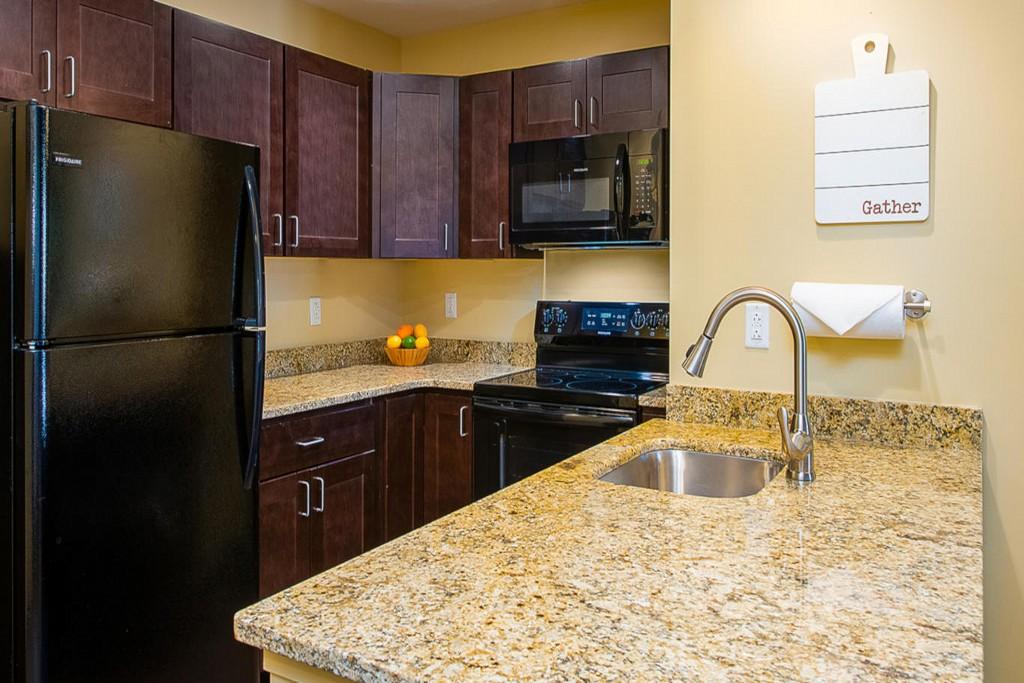 One Bedroom Condo 225 The Resort at Governor's3