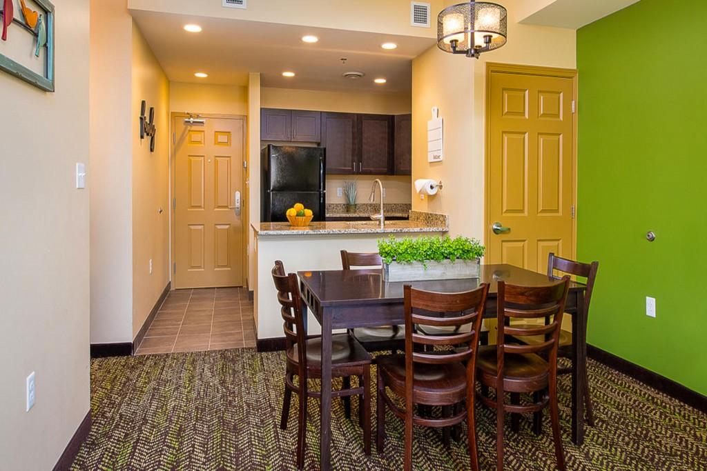Two Bedroom Condo in The Resort at Governor's4