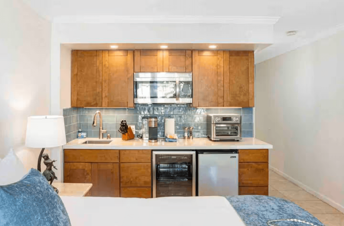 One Bedroom Condo in Islander on The Beach4