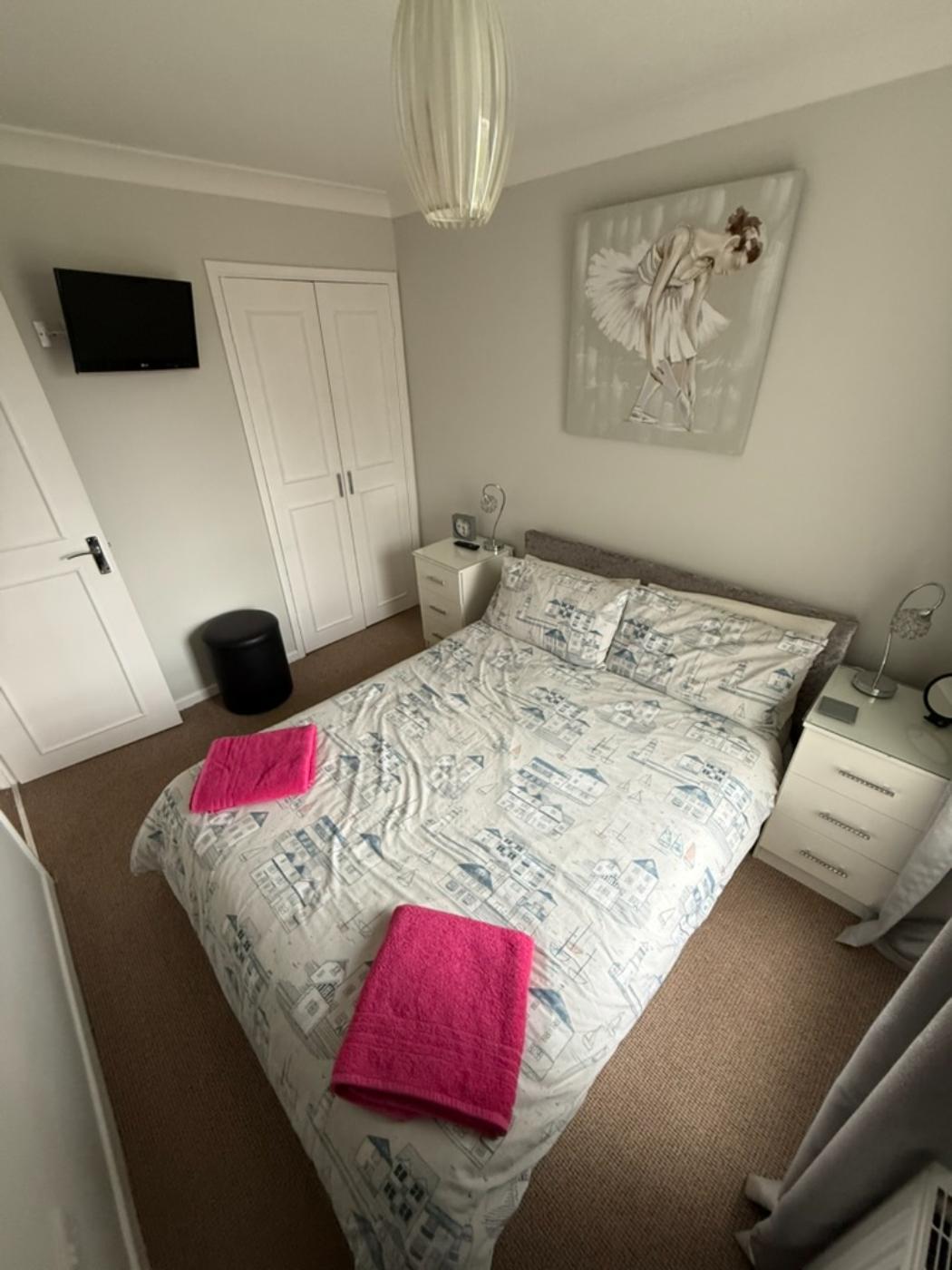 Lovely 3 Bedroom holiday Home Next to the Sea6