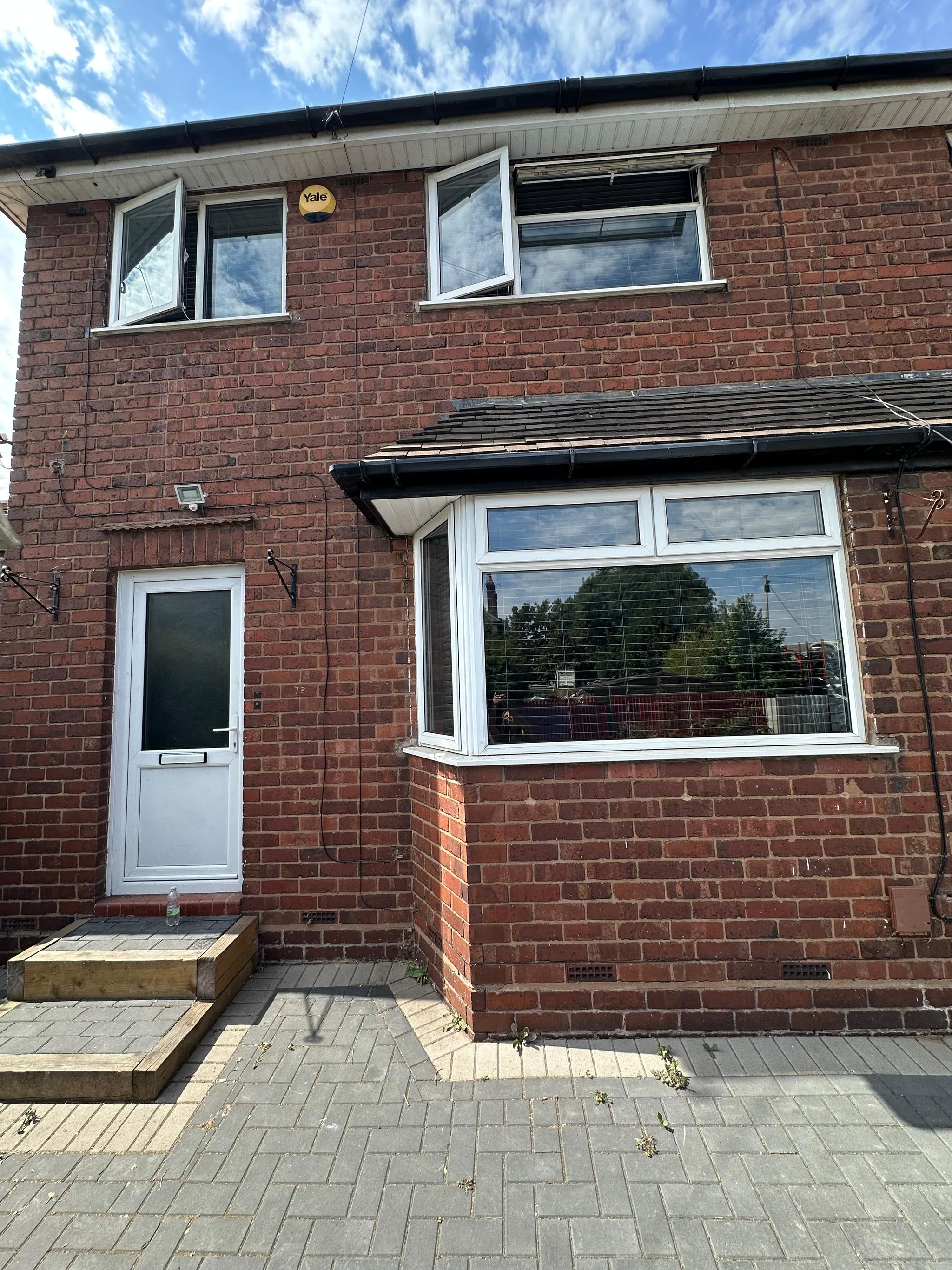 Modern 4BR Hse Free Parking Sleeps 7 Wolverhampton3