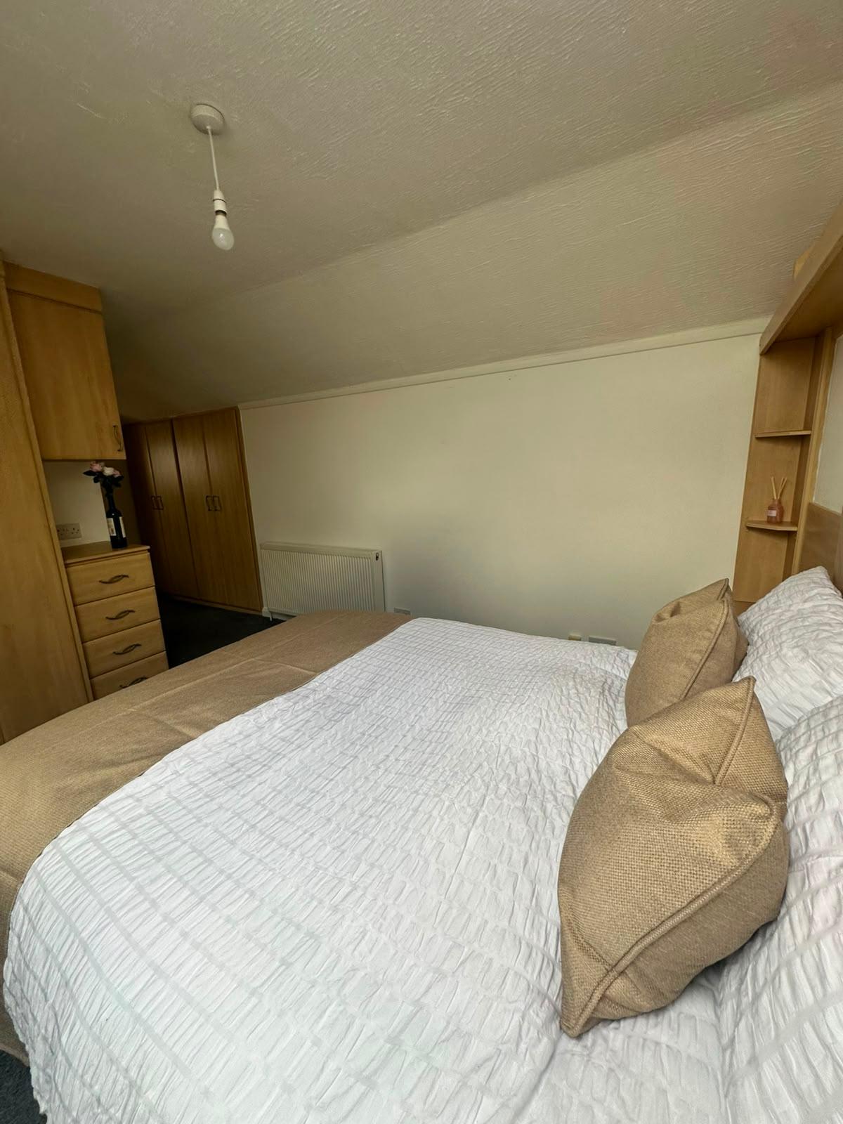 Spacious and Homely 4 Bed Bungalow5