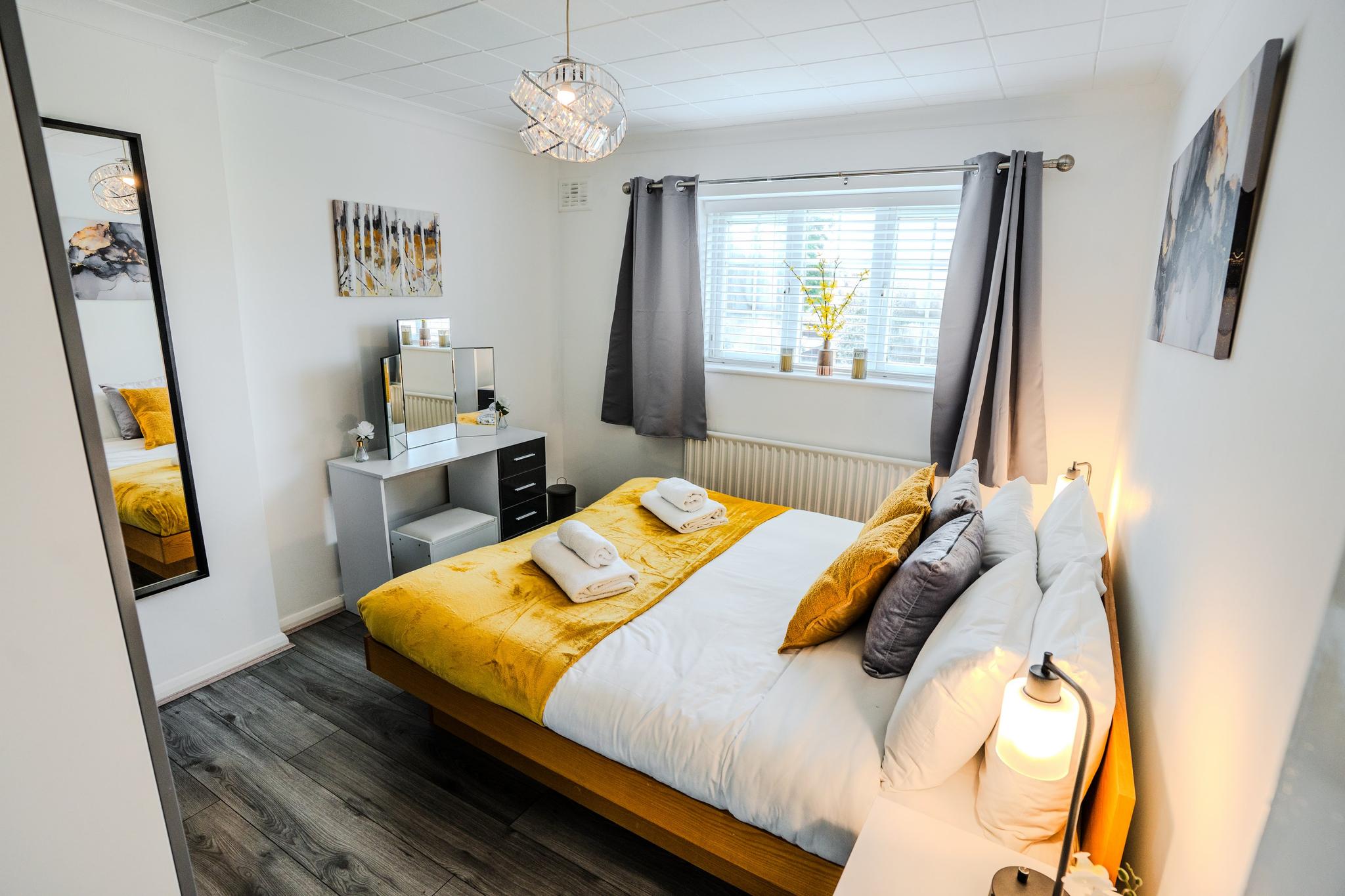 3-Bed House | Central Windsor | Garden + Parking5