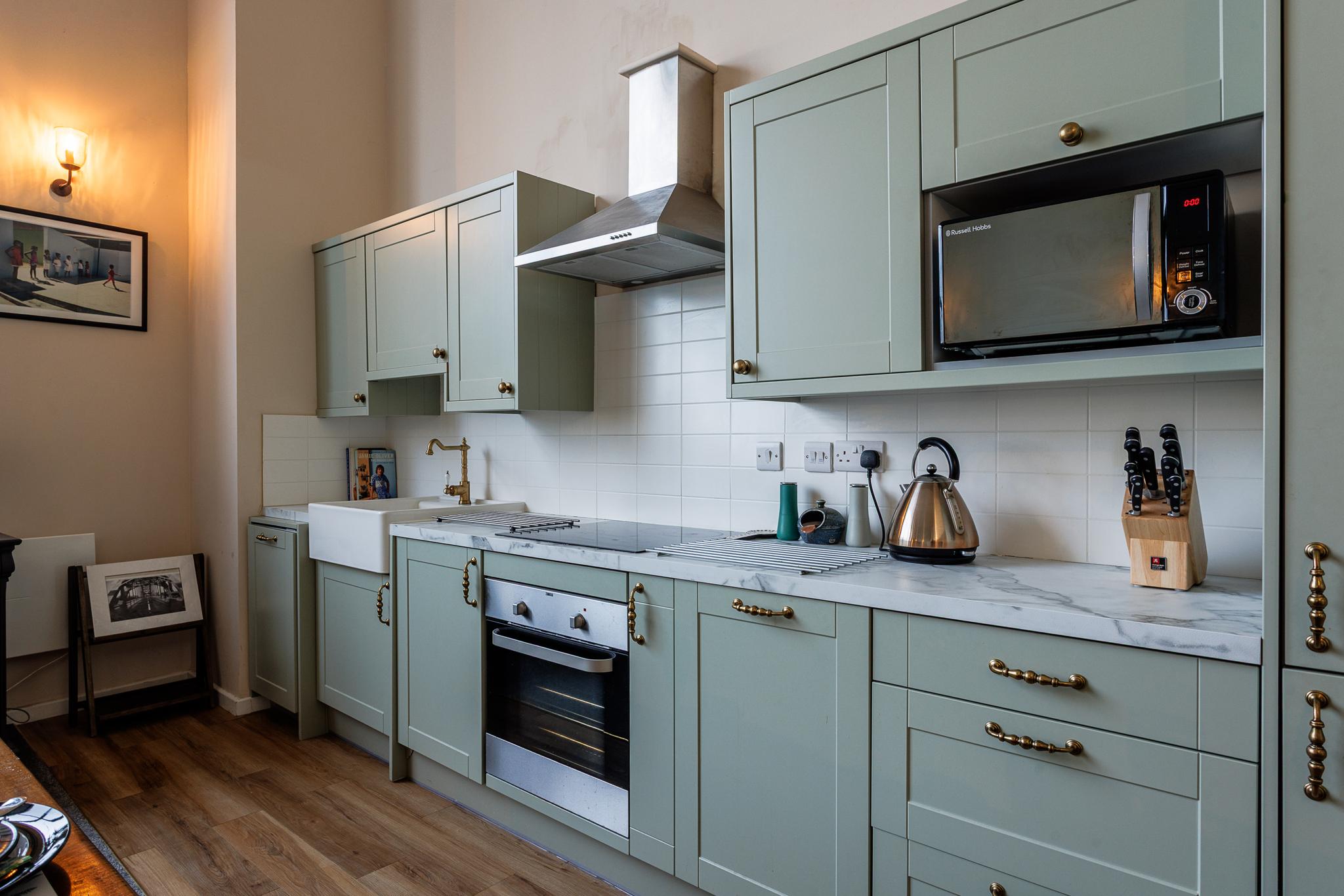 2BR Duplex in Newcastle City Centre | Free Parking6