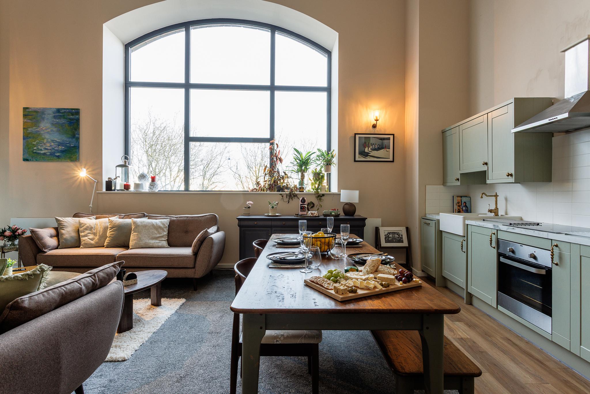 2BR Duplex in Newcastle City Centre | Free Parking4