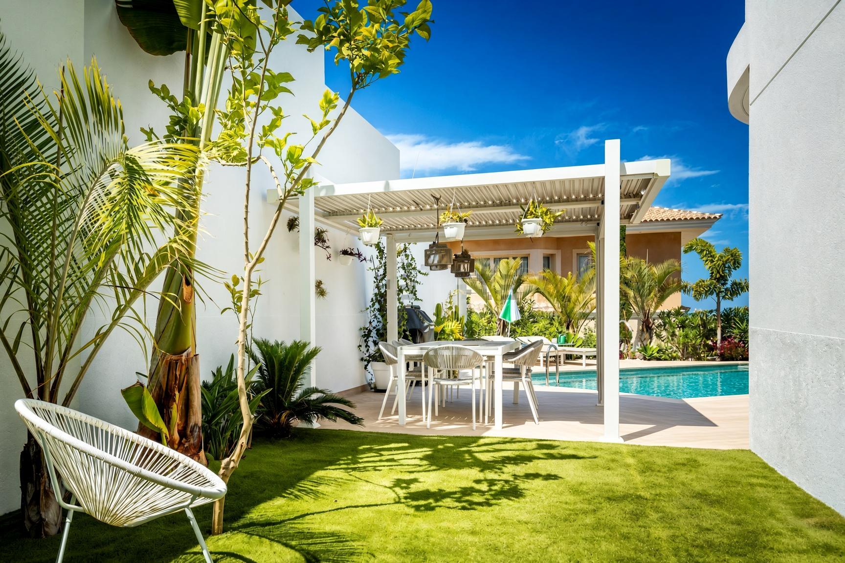 Villa with Panoramic Ocean Views in Torviscas Alto3